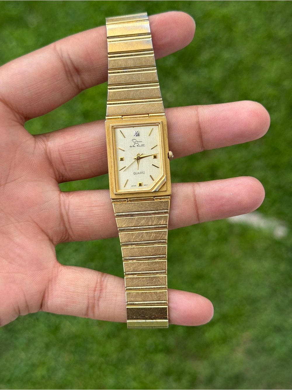 Oscar de la Renta Vintage Diamond Gold-Tone unisex  Quartz Watch